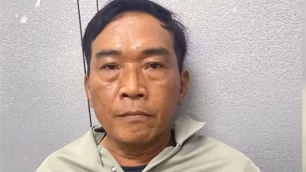 Bắt gã xe ôm “hạ gục” du khách nước ngoài từ ống tẩu thuốc lá để trộm cắp tài sản