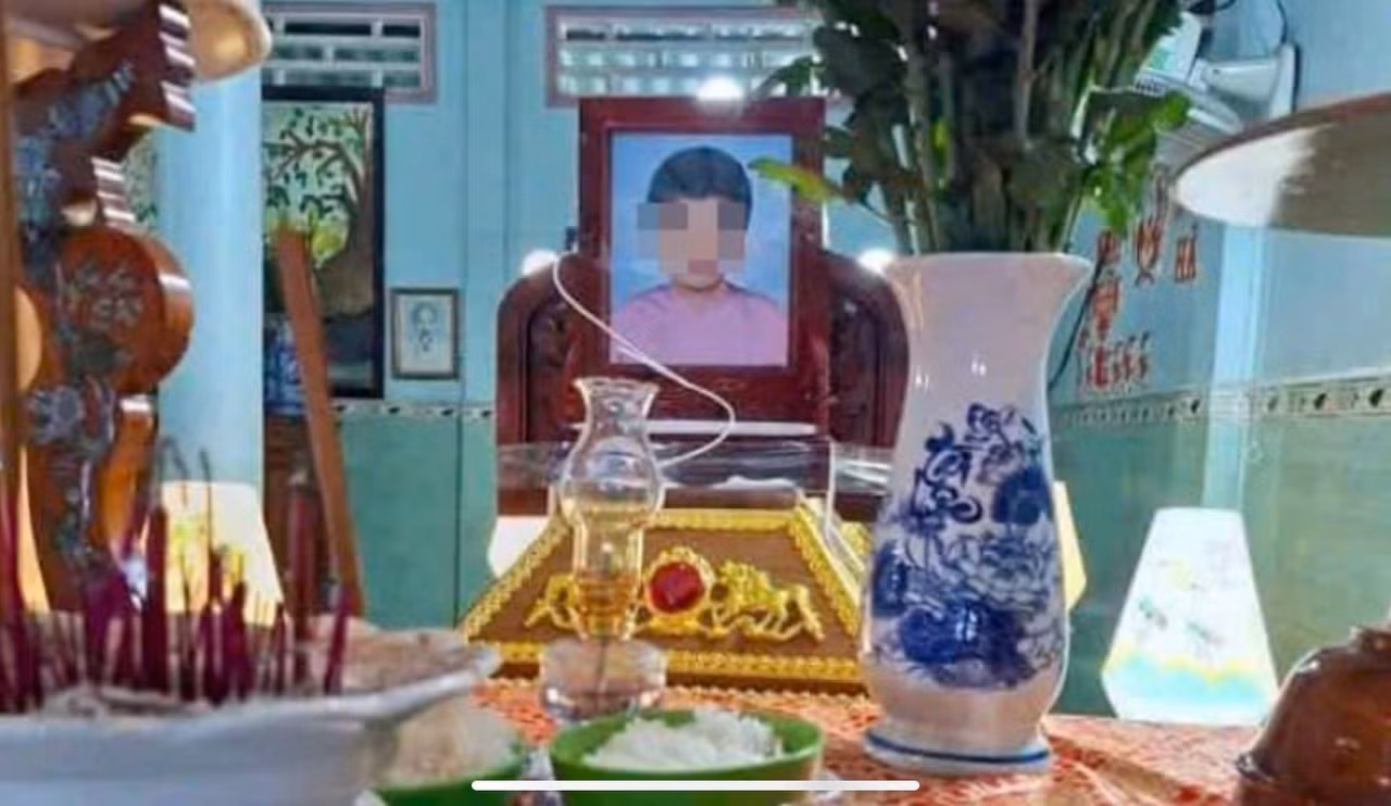 Sự thật phía sau vụ tự tử của cô gái khuyết tật bán rau bị cướp điện thoại -0