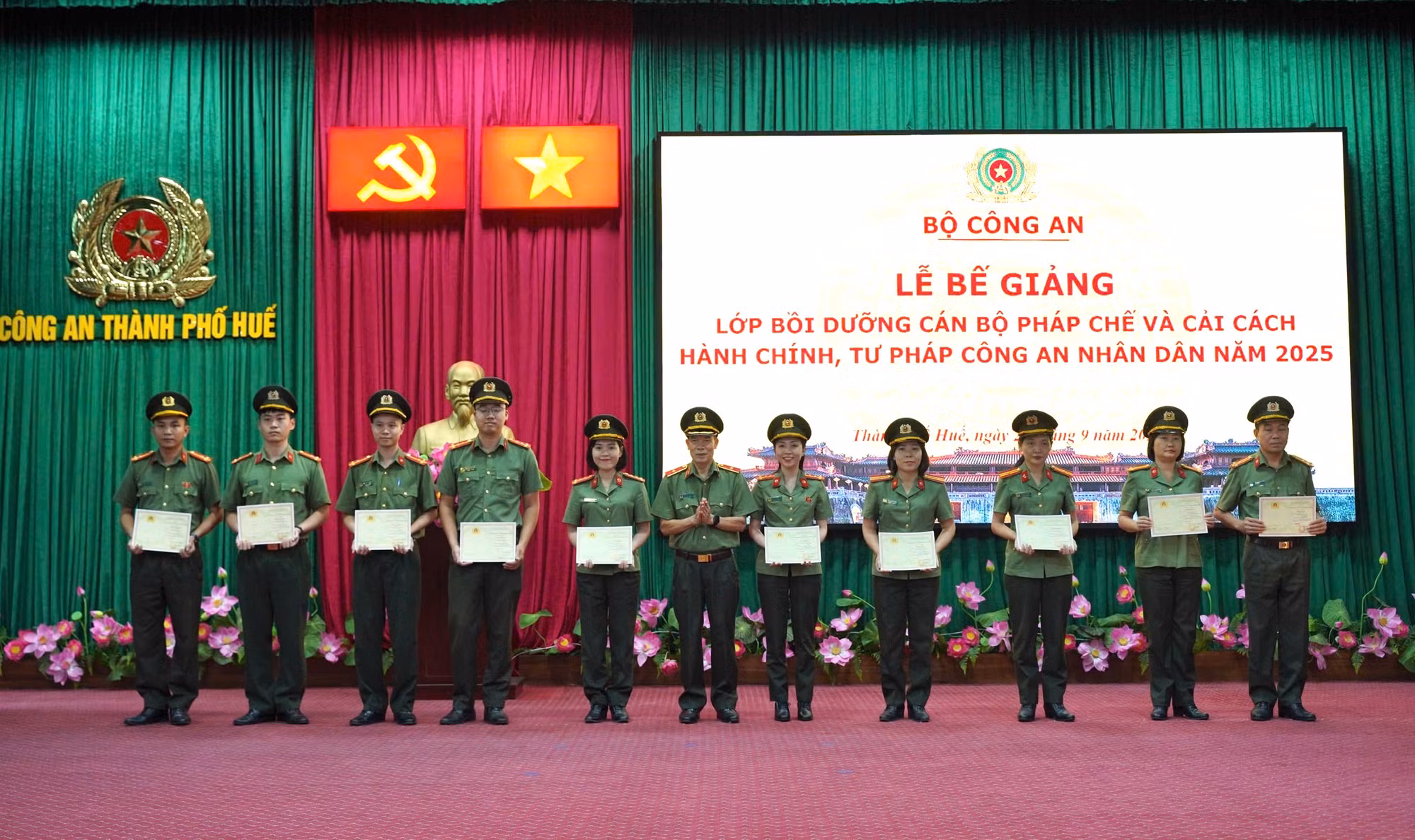 Nâng cao bản lĩnh, nghiệp vụ đội ngũ cán bộ pháp chế CAND -0