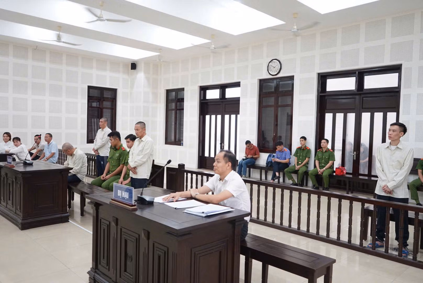 Đà Nẵng: Bản án nghiêm khắc cho nhóm tội phạm đội lốt doanh nhân tranh đoạt quyền quản lý mỏ cát -0