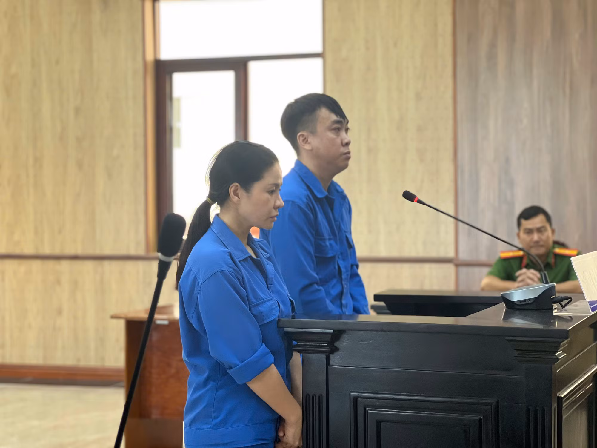 Hai đối tượng lừa đảo xuyên biên giới, chiếm đoạt hơn 6,6 tỷ đồng của nhiều người -0