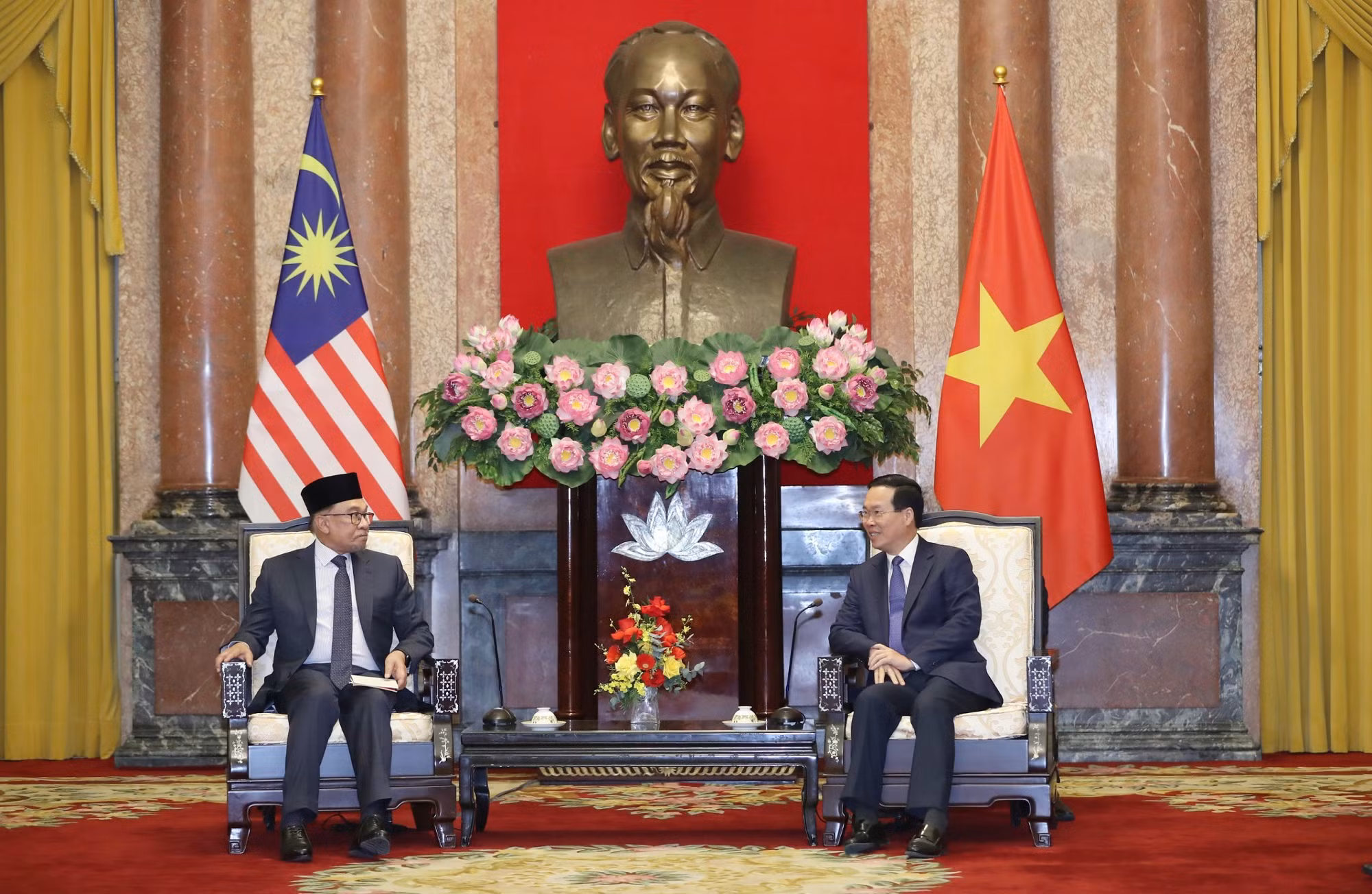 Chủ tịch nước Võ Văn Thưởng tiếp Thủ tướng Malaysia Anwar Ibrahim -0