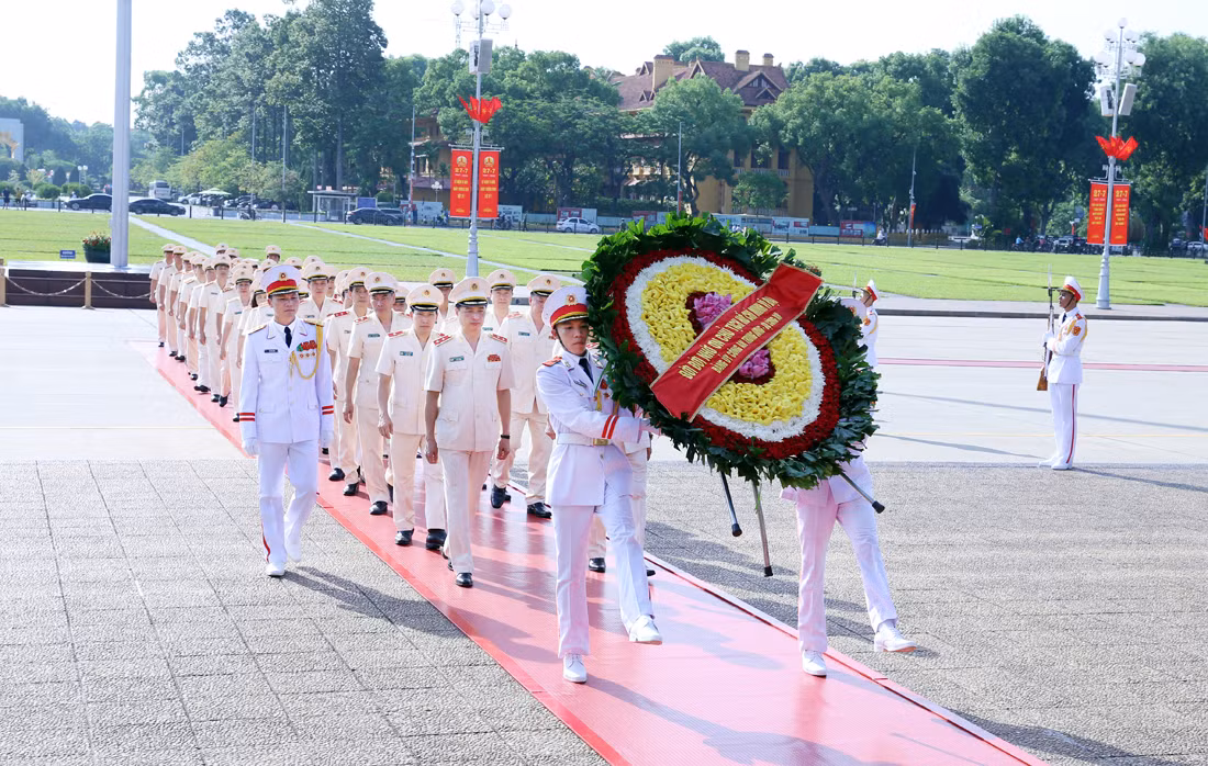 Lãnh đạo Đảng, Nhà nước vào Lăng viếng Chủ tịch Hồ Chí Minh -0