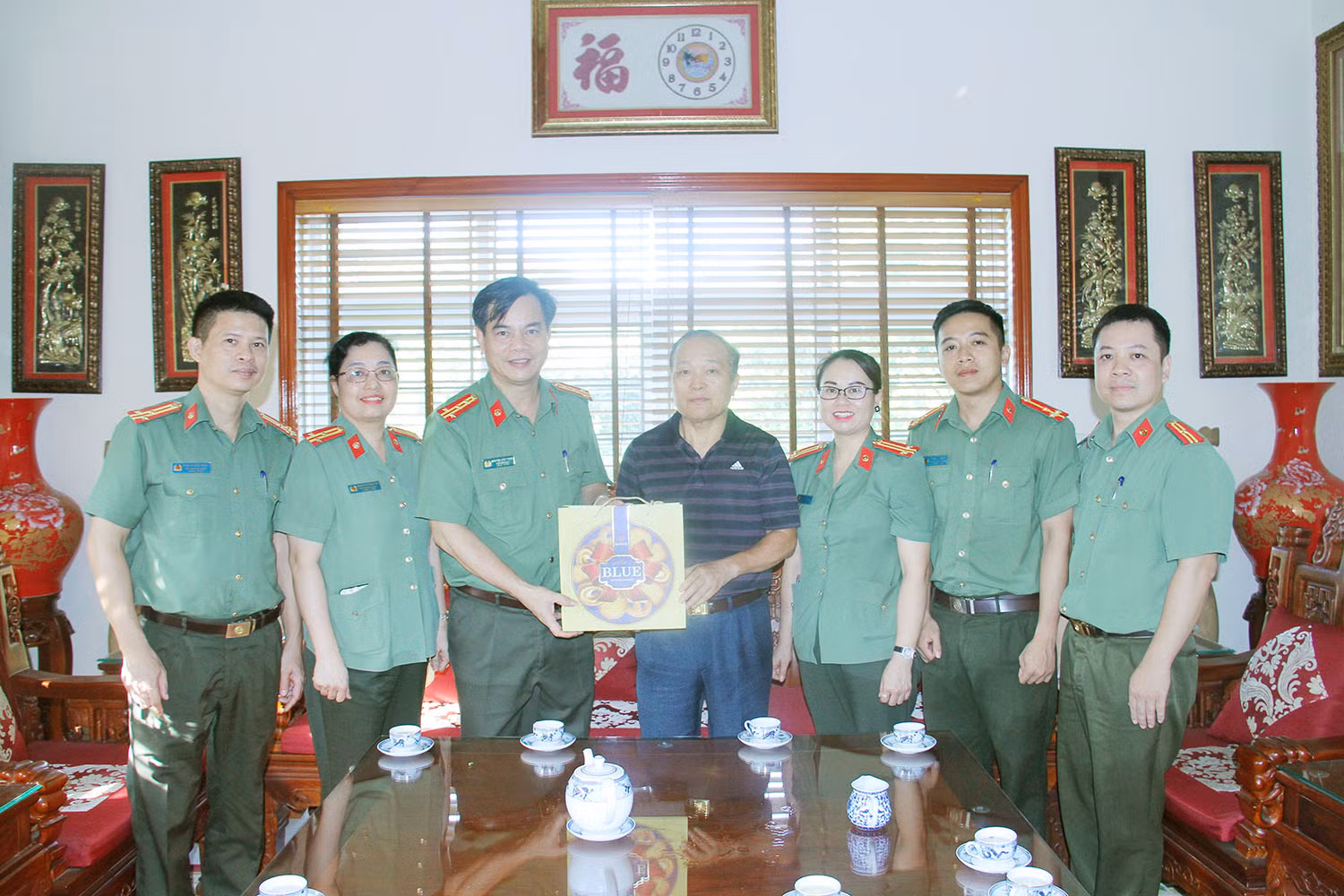 Công an tỉnh Lào Cai tri ân các thương binh, liệt sĩ -0