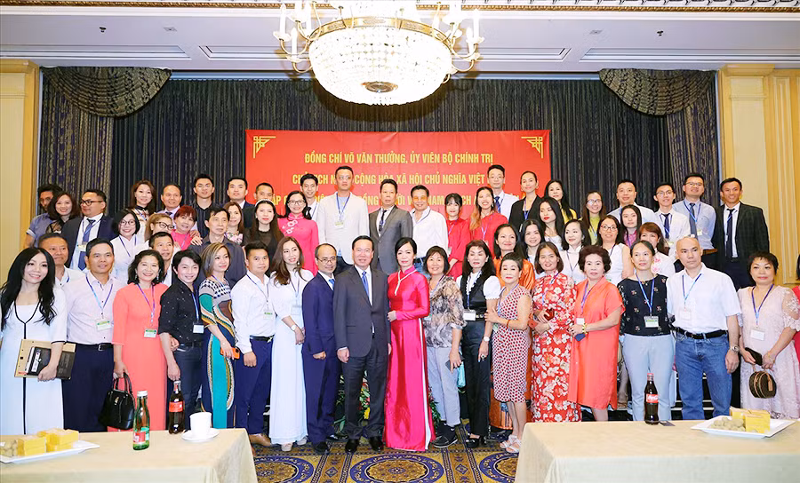 Chủ tịch nước Võ Văn Thưởng gặp gỡ kiều bào Việt Nam tại Áo và châu Âu -0