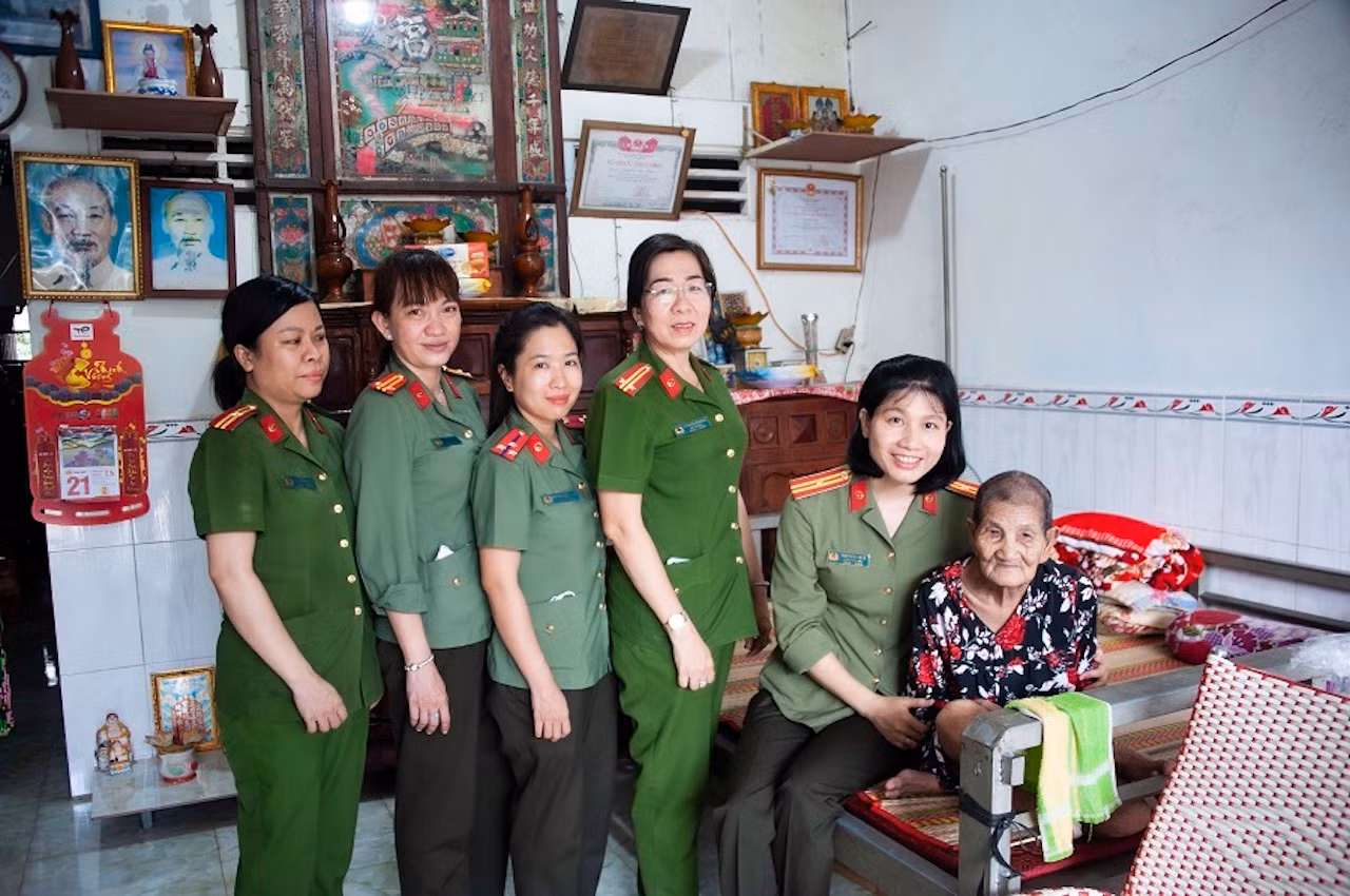 Công an Đồng Tháp làm tốt công tác đền ơn đáp nghĩa -0