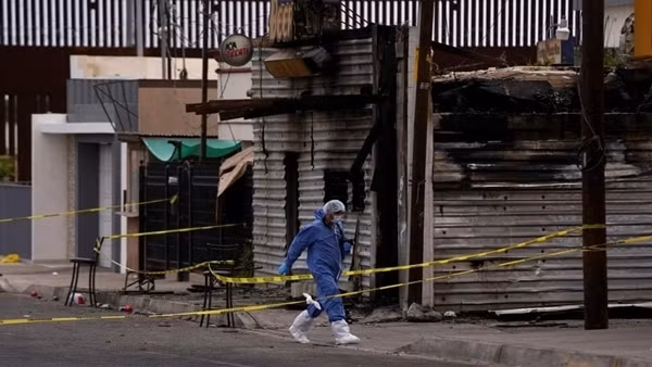 Ném bom xăng vào quán bar ở Mexico lúc say xỉn