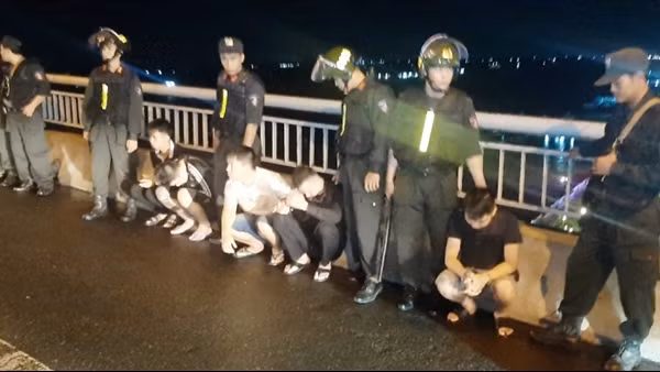 Bắt 31 đối tượng cùng nhiều súng đạn ở Tiền Giang: Ngăn chặn kịp thời vụ hỗn chiến