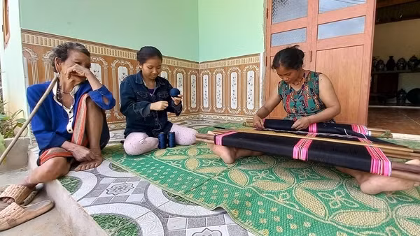 Phát triển du lịch cộng đồng trên nền tảng giá trị văn hóa truyền thống