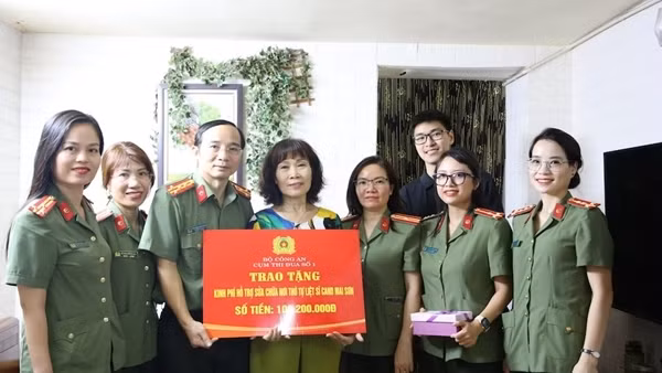 Cụm thi đua số 1 quyên góp ủng hộ sửa chữa nơi thờ tự của liệt sĩ CAND