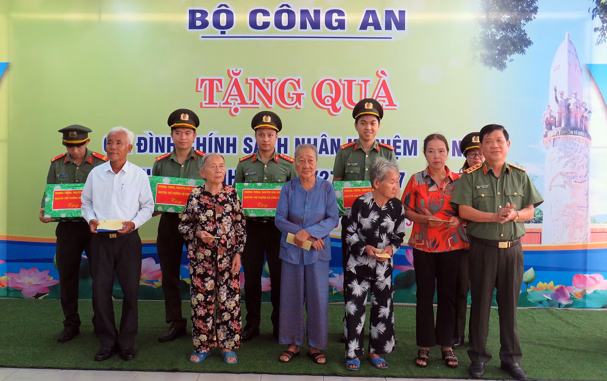 Tri ân các anh hùng, liệt sĩ An ninh khu V -0