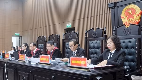Tiếp tục xét xử đại án "chuyến bay giải cứu": Những cuộc ngã giá bất thành