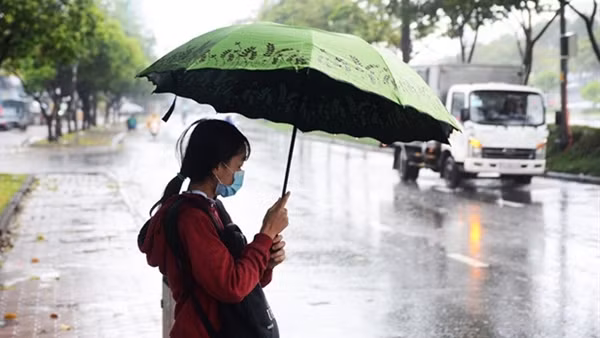 Ba miền mưa giông rải rác, Hà Nội ngày nắng gián đoạn