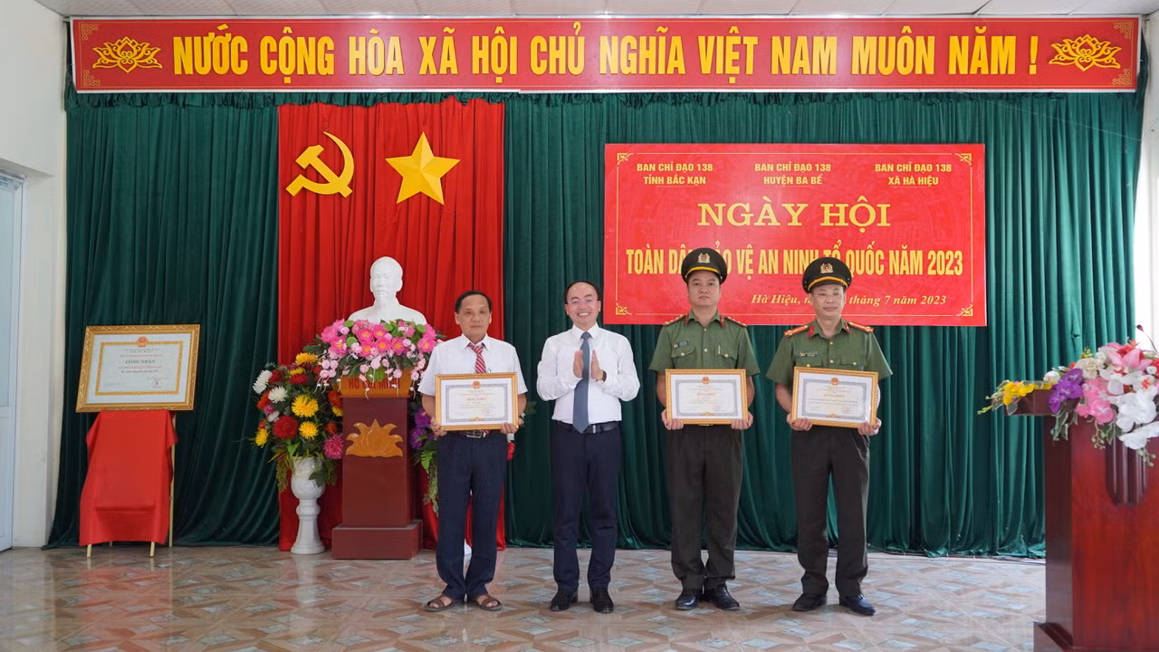 Rộn ràng ngày hội điểm toàn dân bảo vệ an ninh Tổ Quốc tại huyện Ba Bể, Bắc Kạn -0