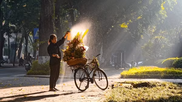 Nắng nóng oi bức diễn ra khắp miền Bắc và Bắc Trung Bộ