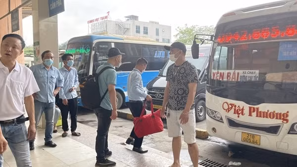 Bộ Giao thông Vận tải yêu cầu xử nghiêm vụ xe khách bỏ bến