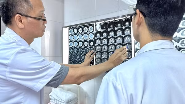 Nhiều trẻ em bị chó cắn, cảnh báo tai nạn thương tích ngày hè