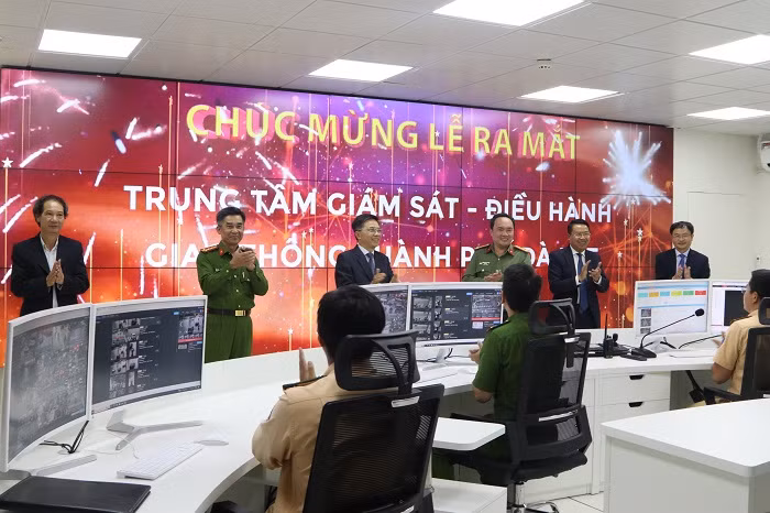 Công an Đà Lạt xử lý tự động người vi phạm giao thông -0