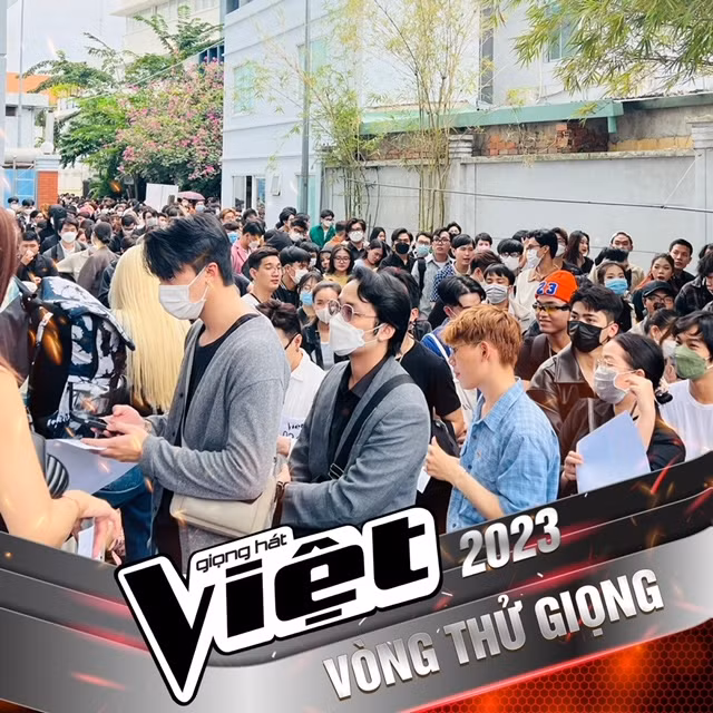 2 the voice.jpg -0