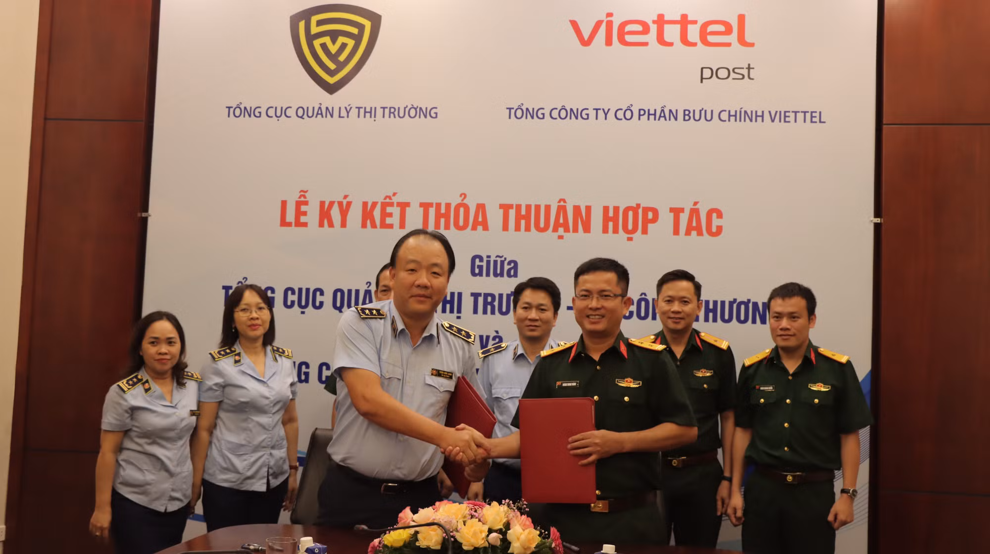 Phối hợp trong kiểm tra, xử lý hàng hóa vi phạm qua đường bưu chính -0