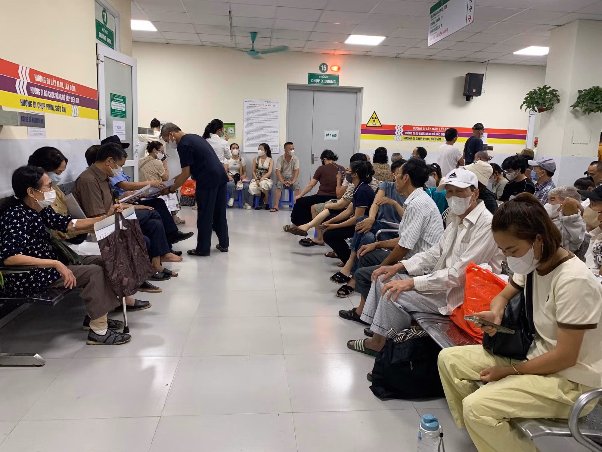 Đưa sàng lọc bệnh lao vào khám sức khỏe định kỳ -0