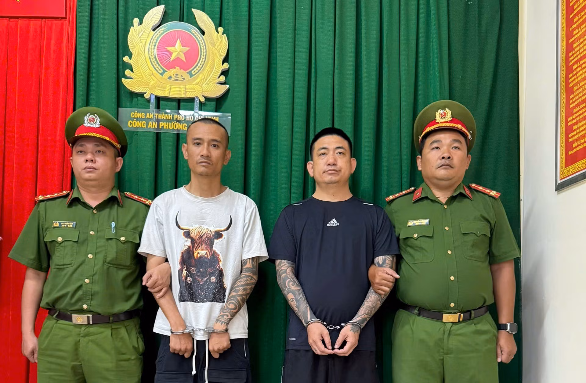 TP Hồ Chí Minh: Bắt giam 2 kẻ đi ô tô chửi bới hăm dọa, đánh người -1