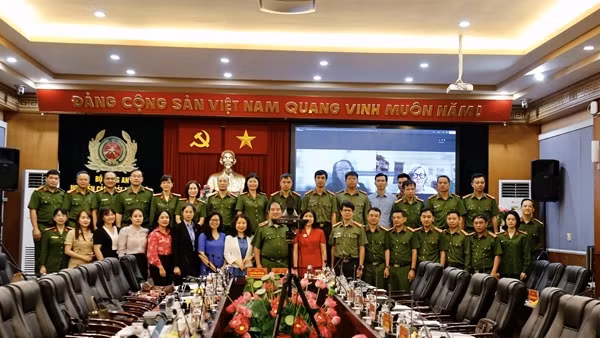 Chia sẻ kinh nghiệm trong phòng, chống tội phạm xâm hại trẻ em trên không gian mạng