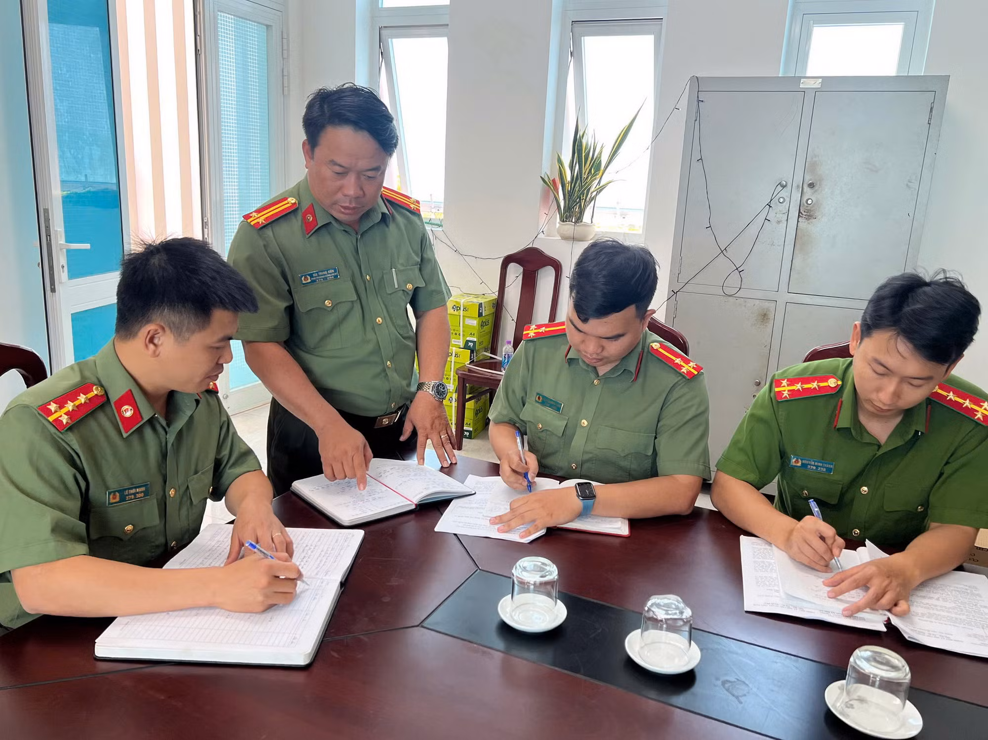 Siết chặt 
