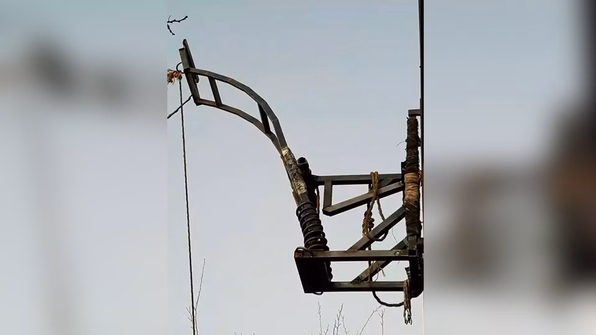 lowtech2.jpg -0