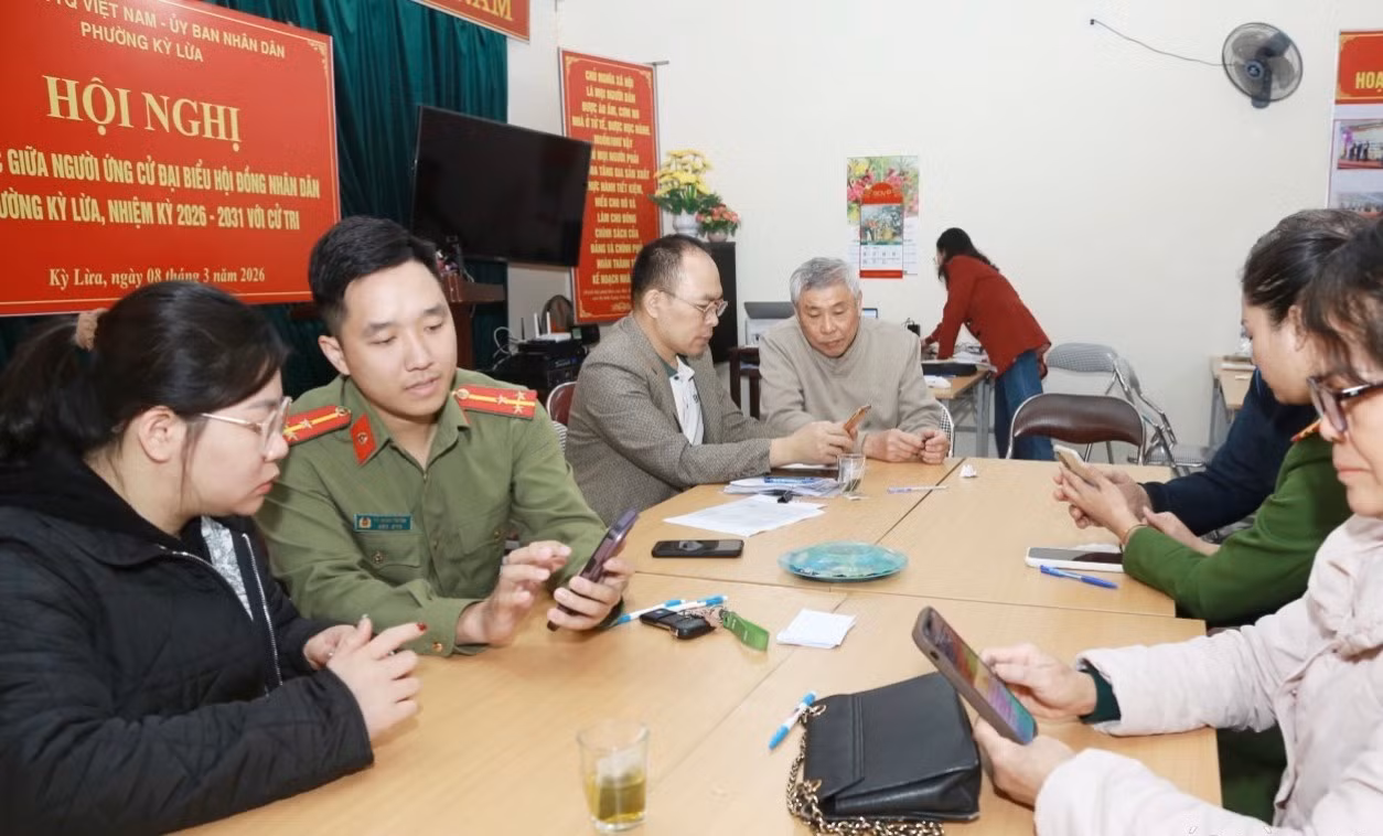 Công an Lạng Sơn tích cực đưa tiện ích số và an toàn đến với người dân -0