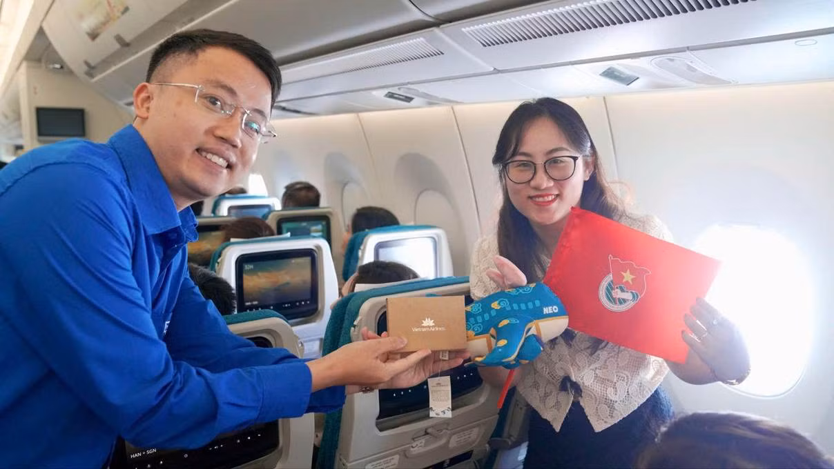 Hàng không Việt thắp sáng tinh thần nhiệt huyết trên “Chuyến bay Thanh niên” 2026 -1