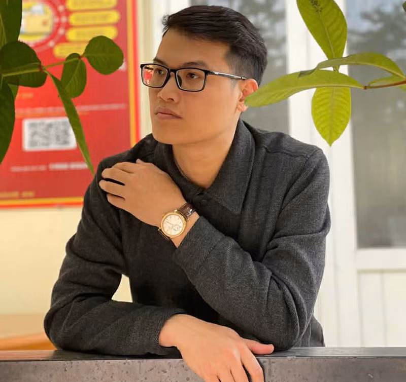Dám dừng lại để thơ nói nhiều hơn -0