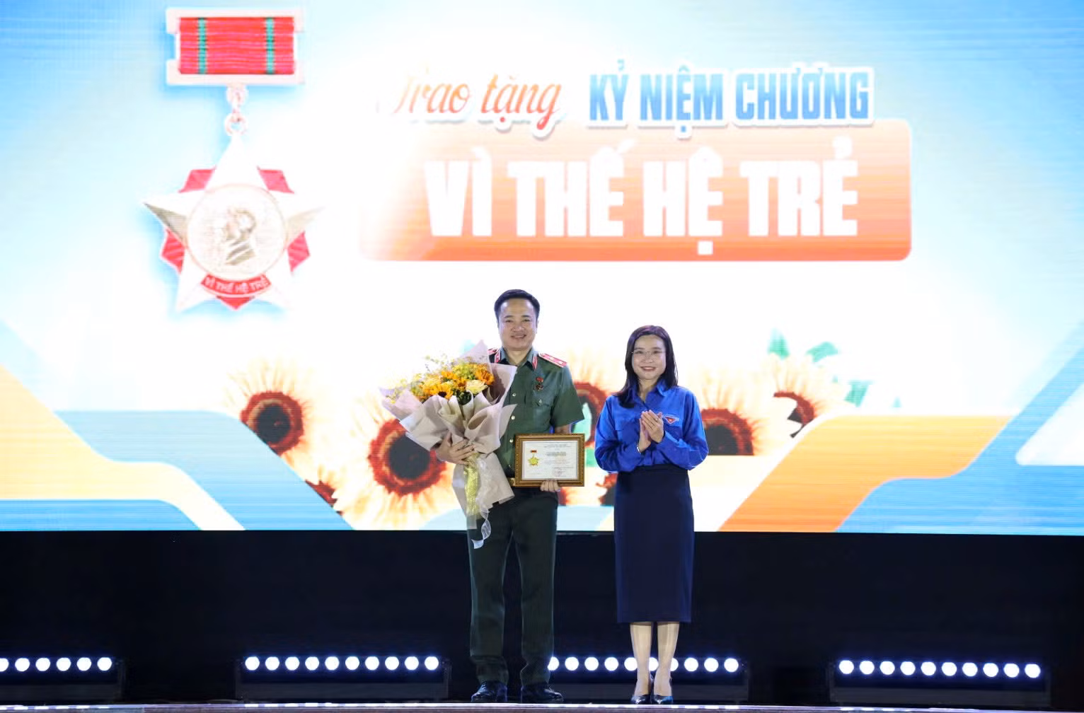 Hành trình “Tiếp lửa truyền thống” và tuyên dương “Gương mặt trẻ Công an TP Hồ Chí Minh tiêu biểu” -5