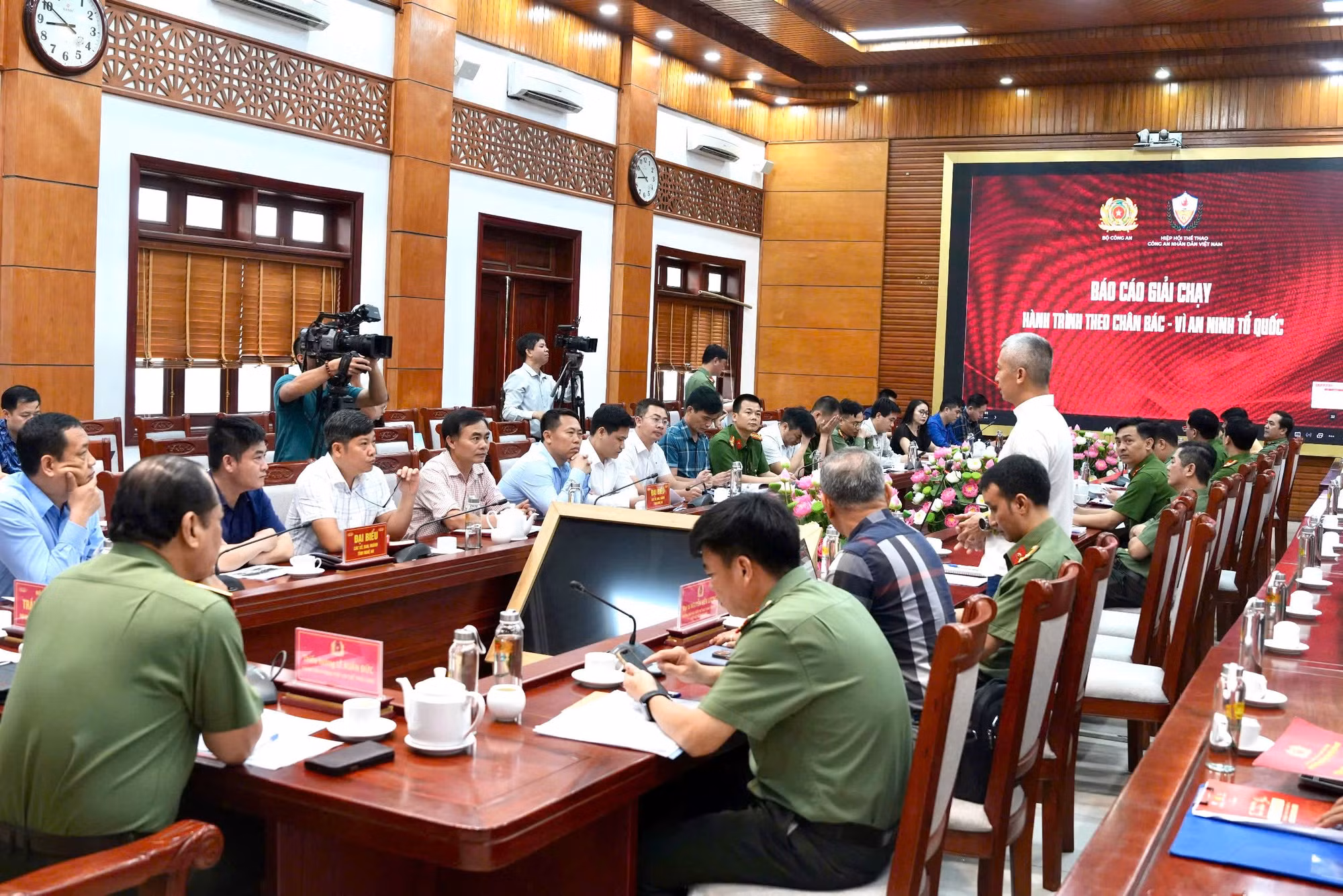 Triển khai công tác tổ chức Giải chạy “Hành trình theo chân Bác – Vì an ninh Tổ quốc” -0