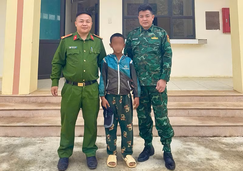 be-trai-nguoi-lao.jpg -0
