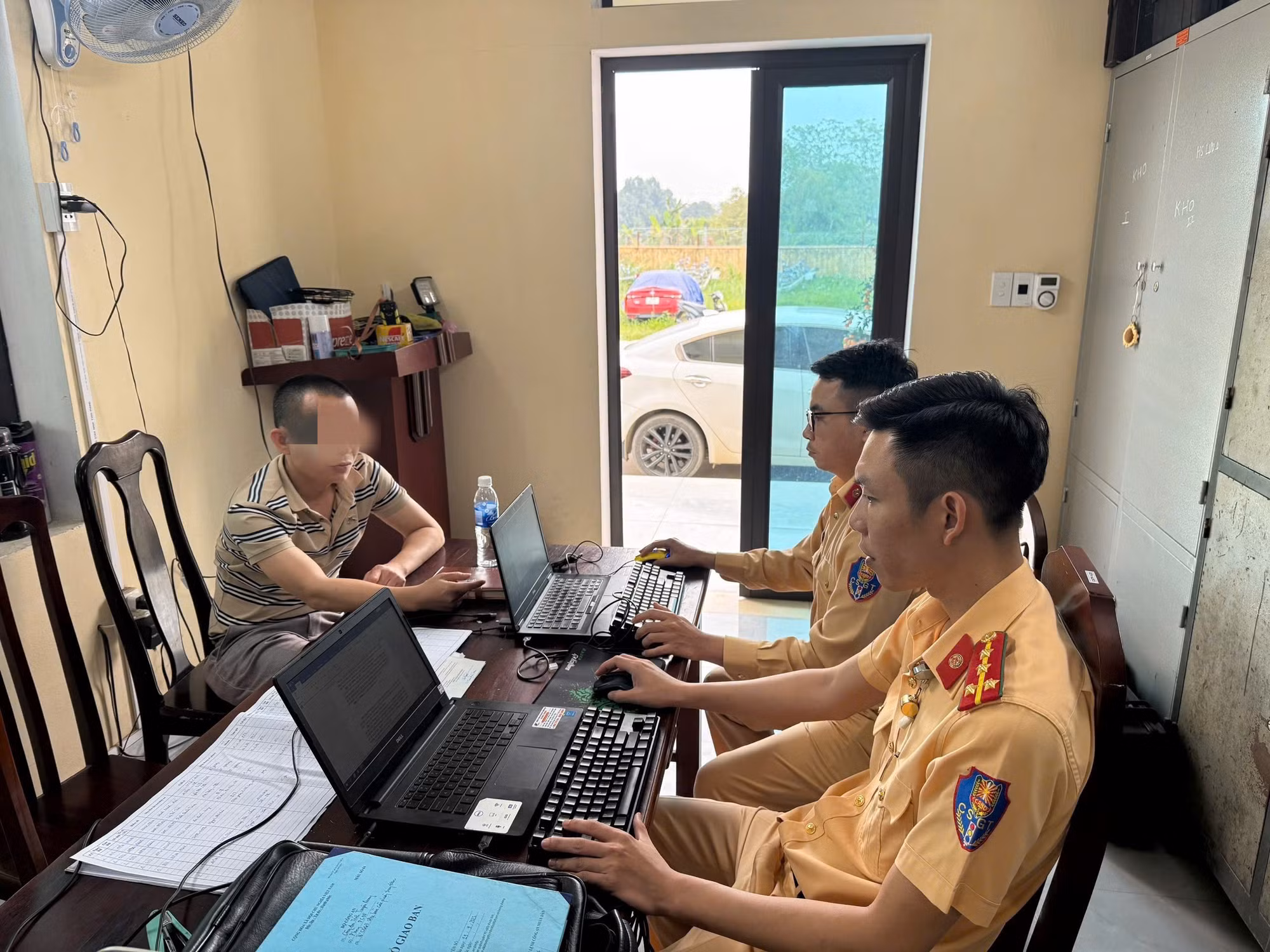 Chuyển cơ quan điều tra vụ 3 đối tượng bịa đặt, vu khống CSGT để trốn tránh xử lý nồng độ cồn -1