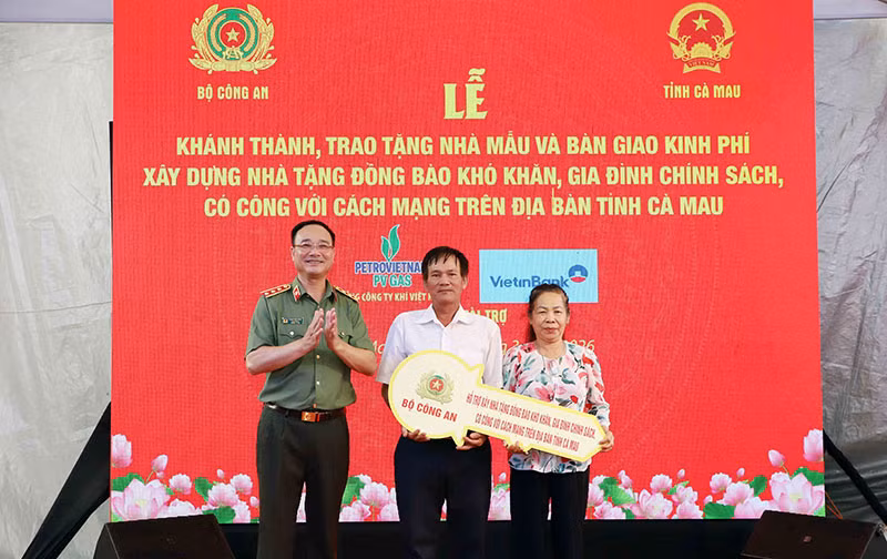 Công an nhân dân và 500 mái ấm nơi cực Nam Tổ quốc -0
