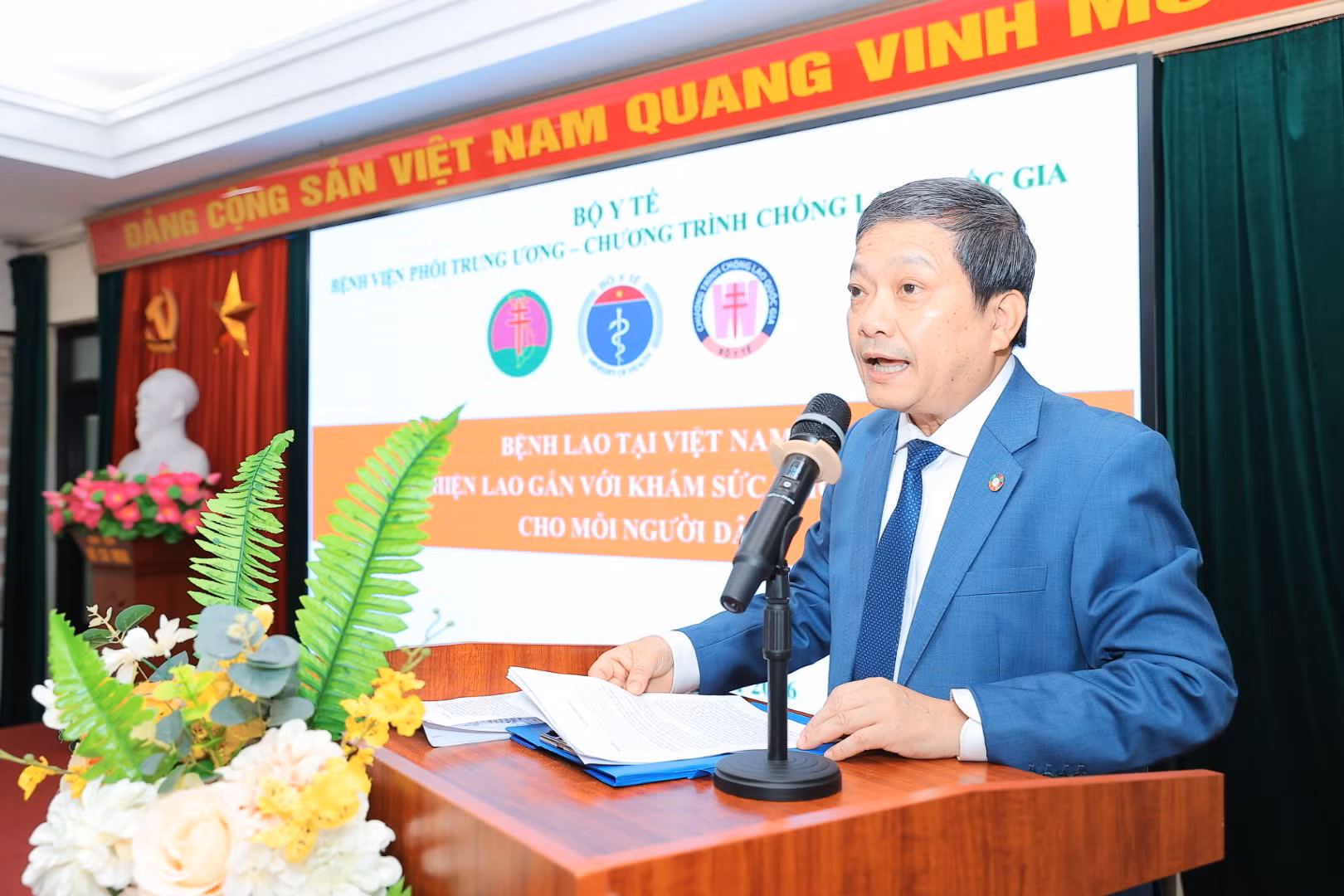 Đưa sàng lọc bệnh lao vào khám sức khỏe định kỳ -0