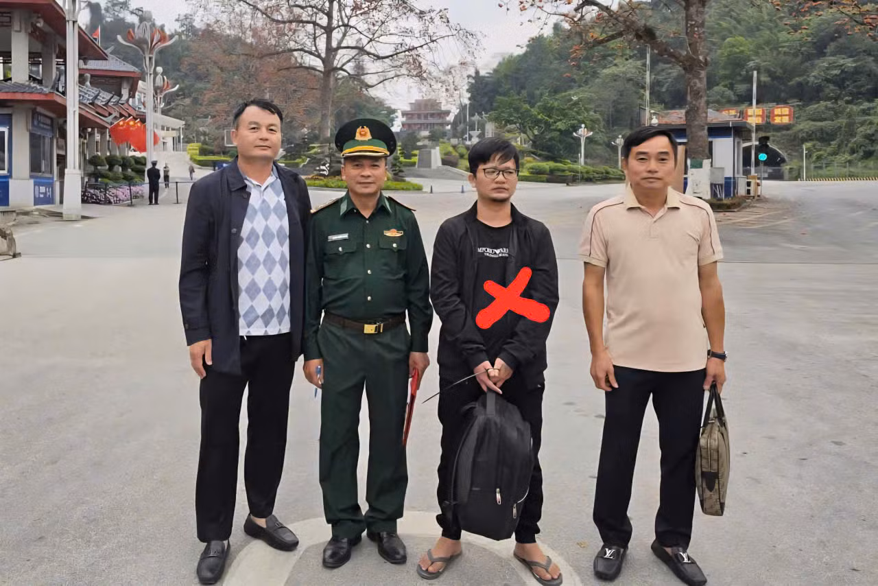 Cục Cảnh sát hình sự bắt đối tượng truy nã người nước ngoài buôn bán vũ khí, giết người -0