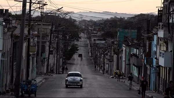 Cuba nỗ lực khôi phục lưới điện sau sự cố mất điện toàn quốc
