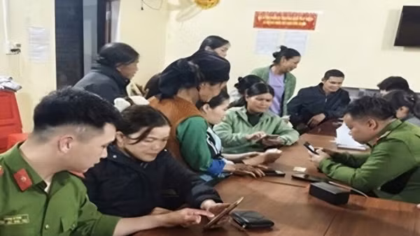 Công an Lạng Sơn tích cực đưa tiện ích số đến với người dân
