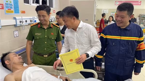 Vụ cháy nhà 7 tầng ở phường Hoàng Mai: Những nạn nhân được cứu thoát thế nào?