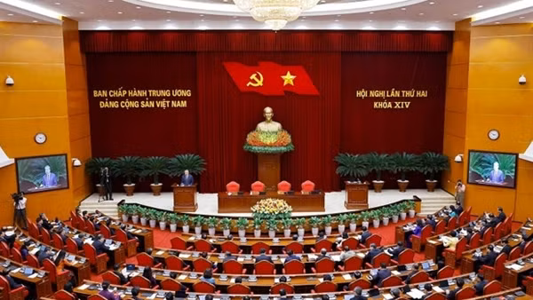 Bế mạc Hội nghị Trung ương lần thứ 2: Thống nhất cao về những vấn đề lớn, hệ trọng