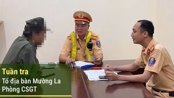 Từ video trên Facebook, CSGT xác minh, xử phạt tài xế và chủ xe “nhồi nhét” khách