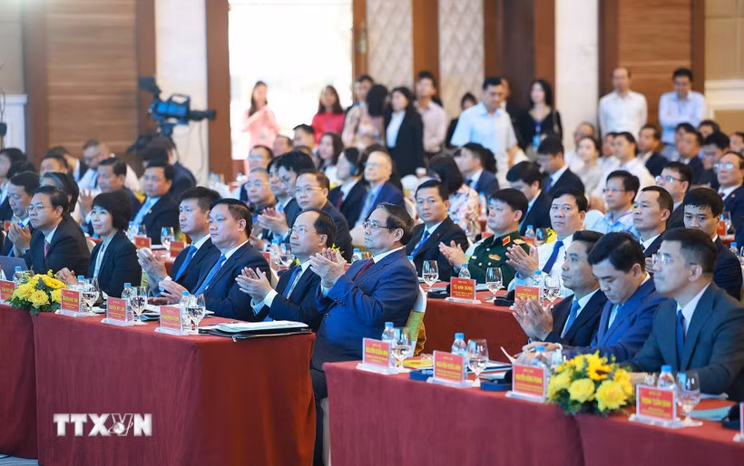Thủ tướng: Doanh nghiệp hãy cùng Thanh Hóa phát huy lợi thế, cống hiến, chia sẻ -0