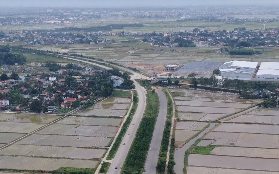 hinh1_toàn cảnh dự án nghìn tỷ nối tp.thanh hóa và sân bay thọ xuân&nbsp;nhìn từ trên cao..jpg -0