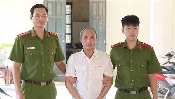 Khởi tố đối tượng livestream phát ngôn sai sự thật