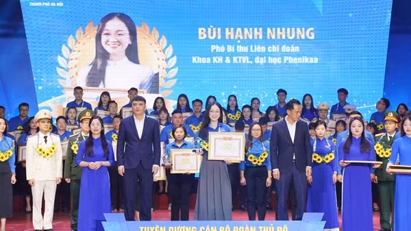Nữ sinh Khoa học công nghệ Việt Nam 2024 và bí quyết chinh phục một lĩnh vực khó