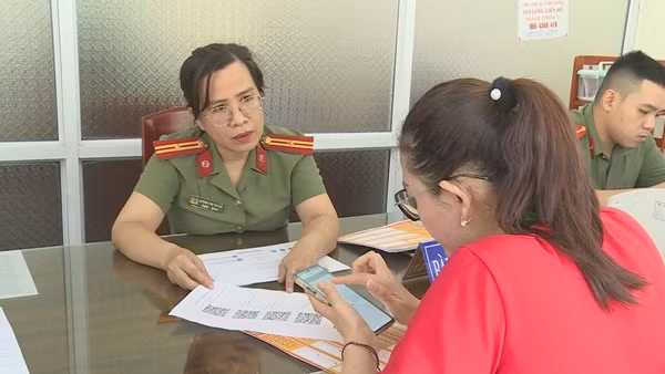 Công an tỉnh Bình Định đẩy mạnh chuyển đổi số trong quản lý xuất nhập cảnh