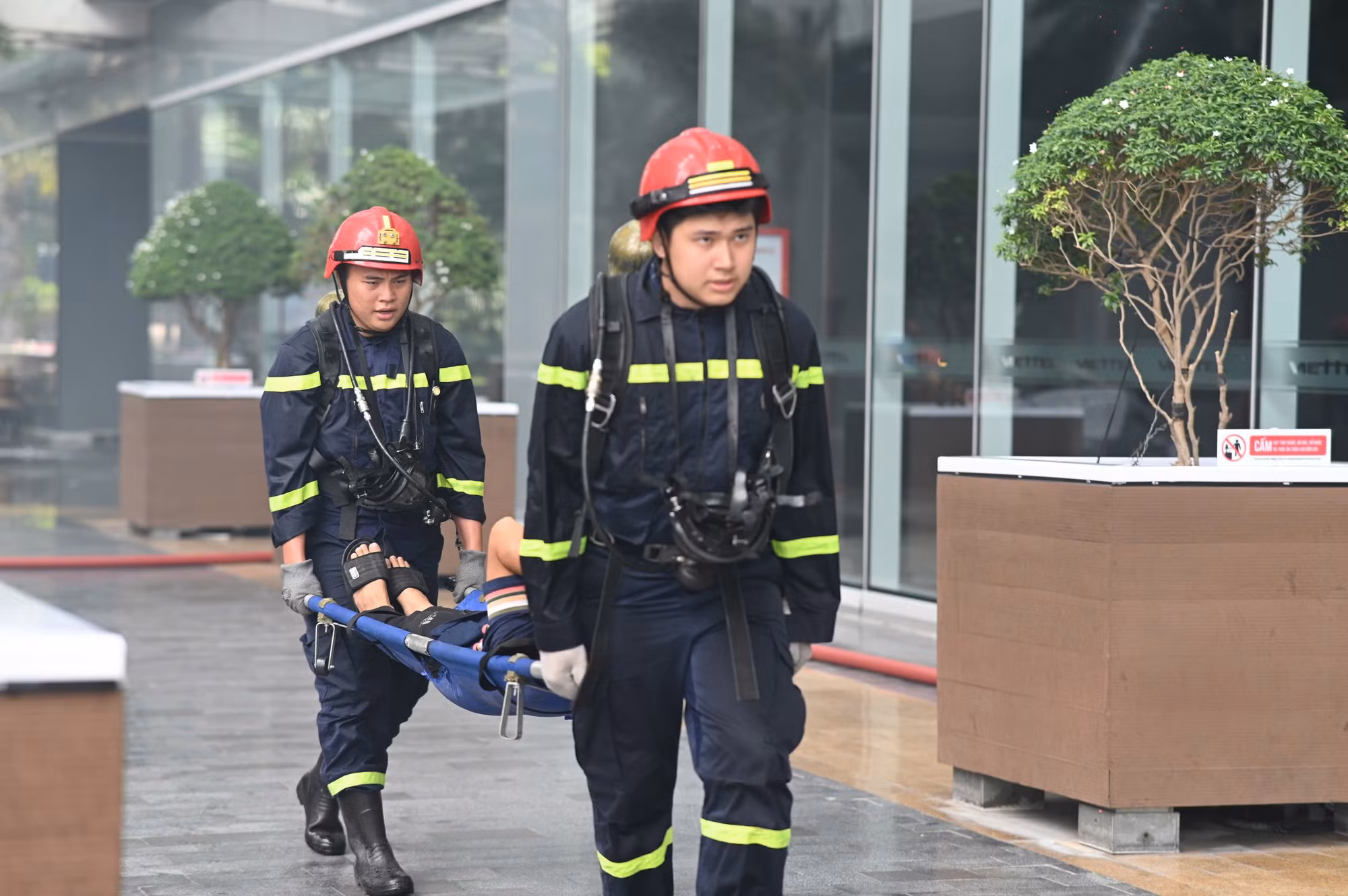 Tìm phương án tối ưu để chữa cháy, CNCH tại những tòa nhà cao tầng -0